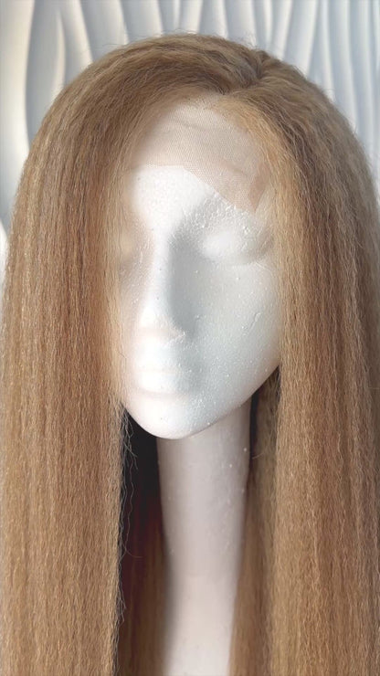 PK'S CLOSET RELAXED NATURAL  KINKY STRAIGHT BLONDE BLOWOUT WIG